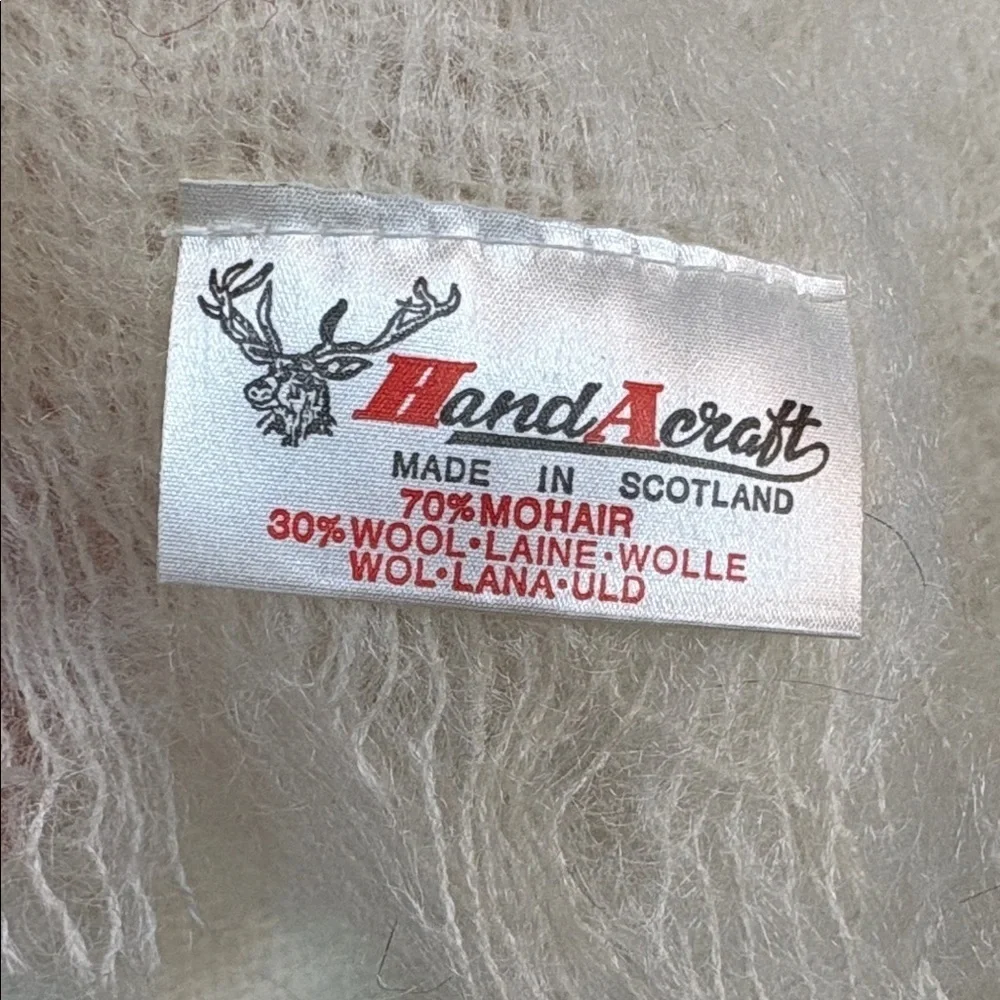 hand a craft wrap yourself